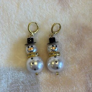 Large Snowman Pierced Fashion Earrings with Crystal Accents NWT unbranded 2”